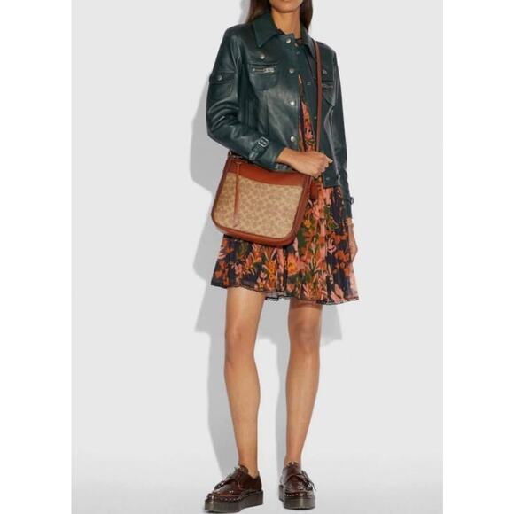 Coach Signature Leather Chaise Crossbody Purse - Picture 1 of 8